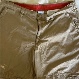 Columbia Men's Khaki Flat Front Shorts